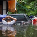 Thailand expects to clear Bangkok floodwater in two to three days