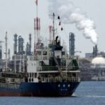Oil prices rise for second session on continued Middle East supply concern