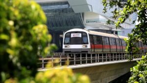 Apple Pay Express Mode available on MRT, LRT since mid-August; public transport rollout by end-2027