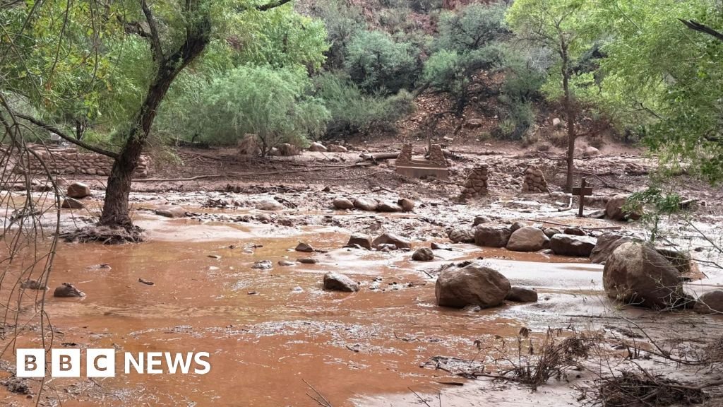 One still missing after Grand Canyon floods kill two and prompts rescue efforts
