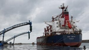 Nigeria: Suspected oil thieves dead after inhaling fumes