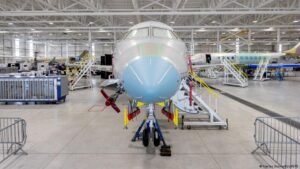 Trump threatens to block Bombardier planes from US market
