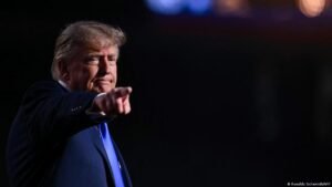 Trump offers Americans $5,000 for midterm victory