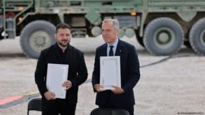 Canada, Ukraine pledge 100-year partnership
