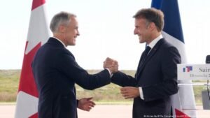 Canada, France agree to closer ties in defense, economy