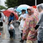 Japan: Typhoon Dujuan sparks flood, landslide warnings