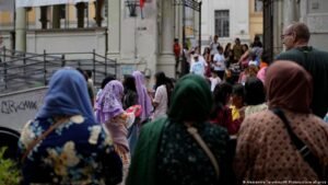 Italy to ban burqa in schools, limit foreign pupils