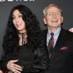 Bob Mackie, designer to the stars who dressed Cher and Marilyn Monroe and defined ’70s glamour, dies at 87
