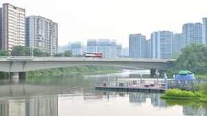 Air quality returns to unhealthy range in central region