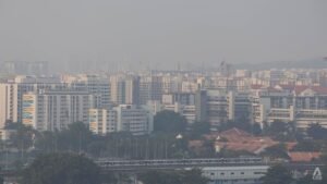 Air quality back in unhealthy range in central Singapore as haze persists