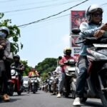 Fuel shortage triggers queues on resort island Bali