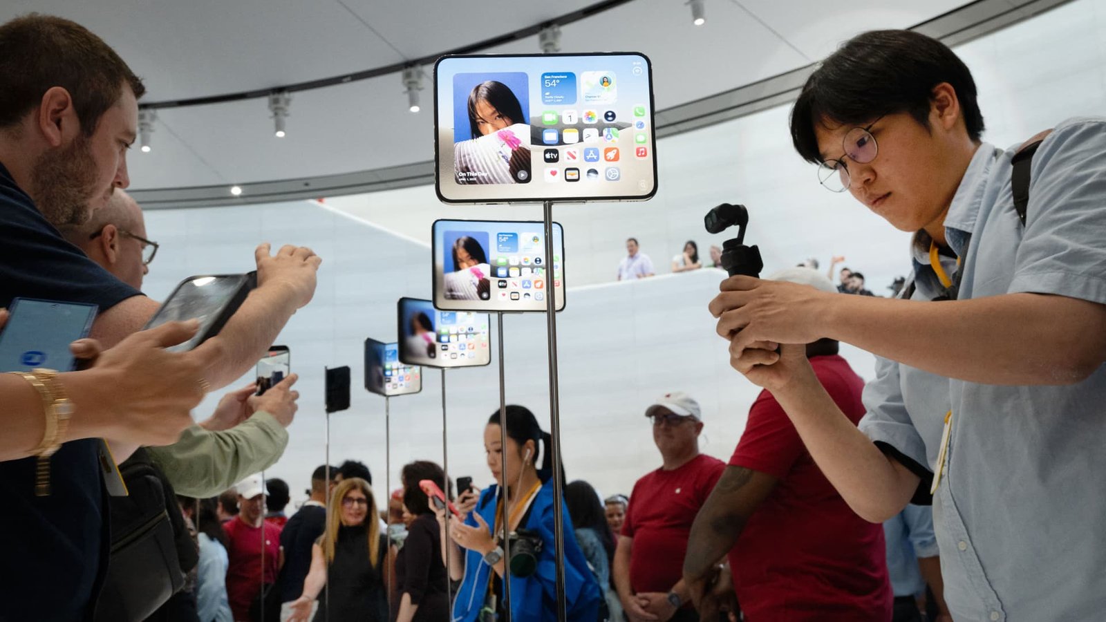 Apple’s iPhone Duo is proving itself the catalyst that Jim Cramer said it would be
