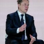 5 midterm money takeaways: Democrats have candidate cash. Republicans have Elon Musk