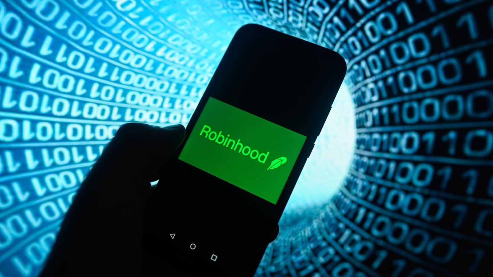 Robinhood shares fall 4% as crypto slump weighs on profits, offsetting gains in new businesses