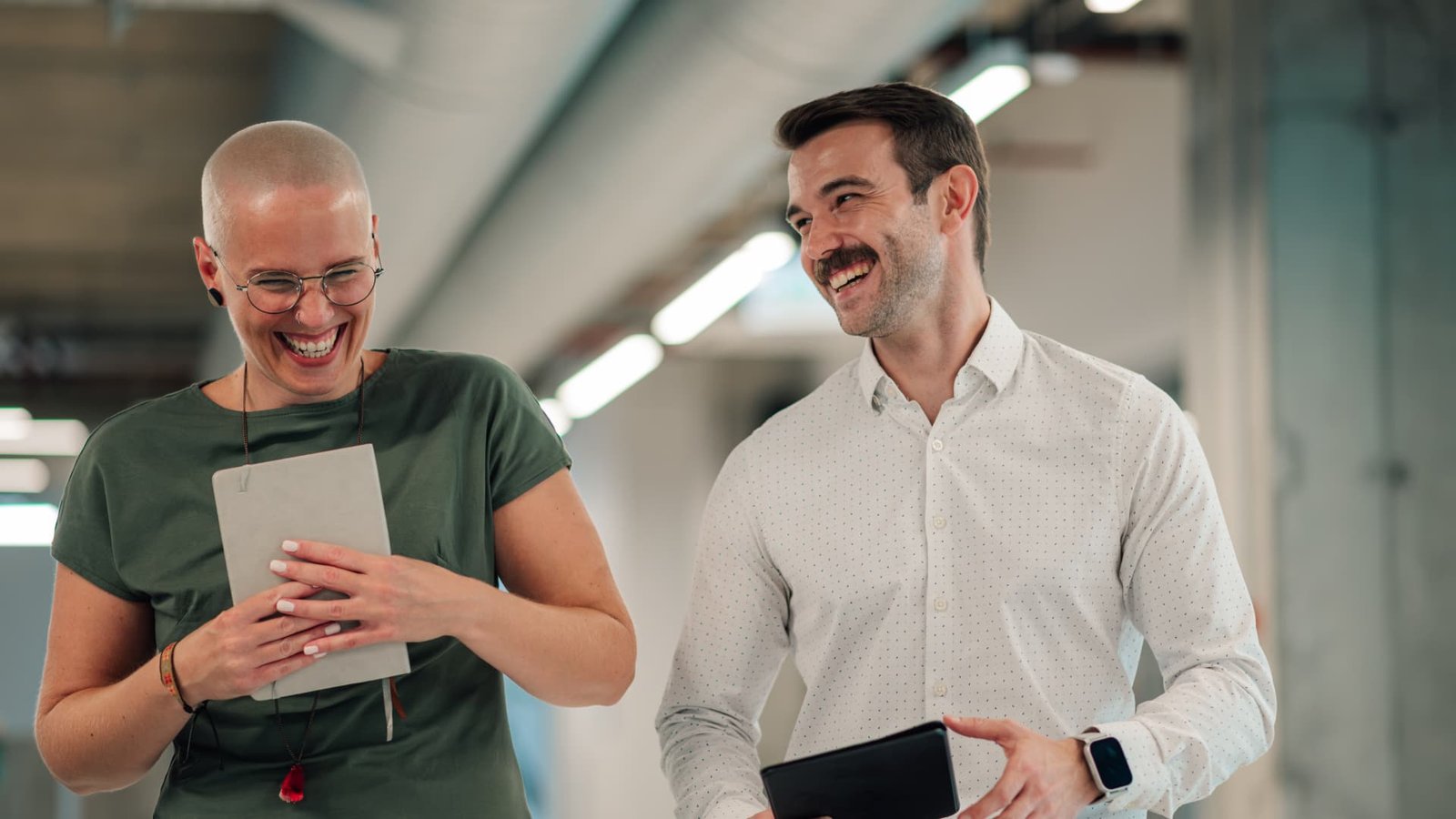 To make yourself ‘unforgettable’ in an AI-driven world, do these 5 counterintuitive things, says leadership expert