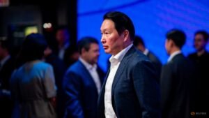SK Group’s Chey to sell $700 million stake in SK Corp after divorce ruling
