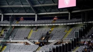 Italian police target 22 ‘ultras’ after violence at Torino-Juventus match