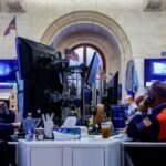 World shares, euro slide as high oil prices, fiscal worries linger