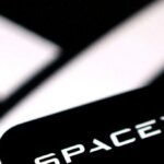 SpaceX takes aim at US wireless carriers with spectrum acquisition