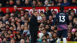 Spurs show fight as United’s struggles deepen at Old Trafford
