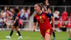 US will learn from bruising friendly defeat by Spain, says Hayes