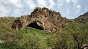 Bones from Iraqi cave hint at violence and compassion in Neanderthals