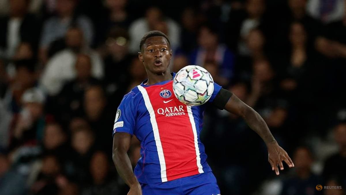 PSG’s Mendes sustains thigh injury ahead of Barcelona clash