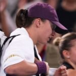 Thigh injury ends Swiatek’s season and WTA Finals bid