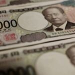 Yen jumps as oil, AI and France worries rattle markets