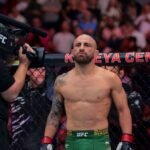 Volkanovski keeps promise with quick win over Evloev at UFC 333