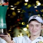 Rybakina brushes aside Fernandez to retain Ningbo crown