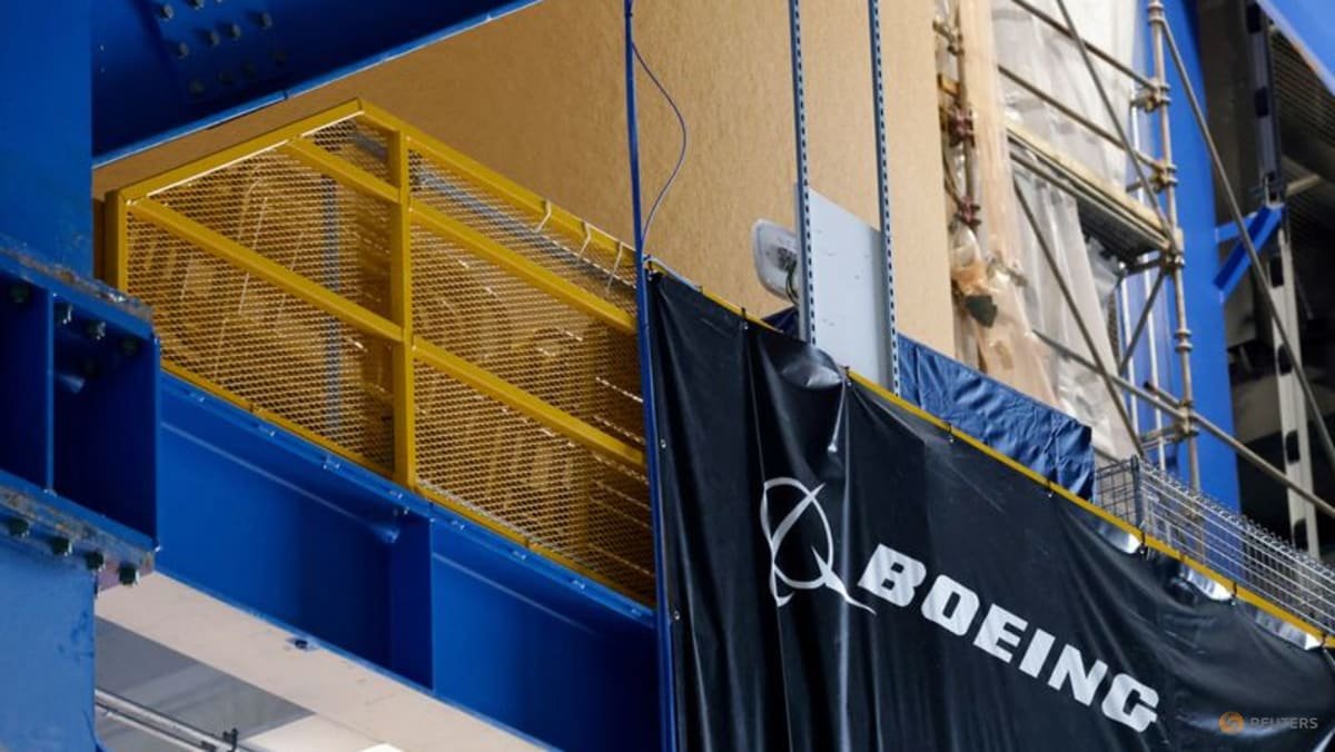 Boeing shares plunge on slower-than-expected 737 production, weaker free cash flow outlook