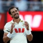 Starc strikes late as Australia fight back v South Africa