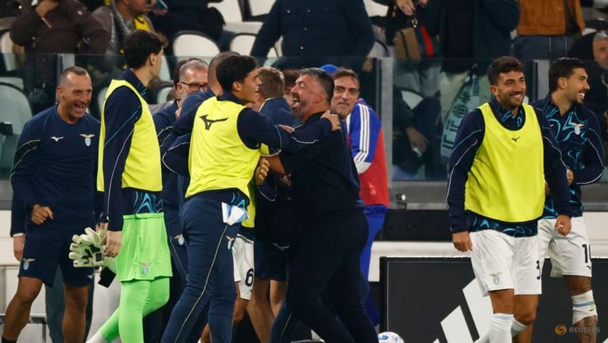 Lazio move clear at the top in 6-2 win over 10-man Sassuolo