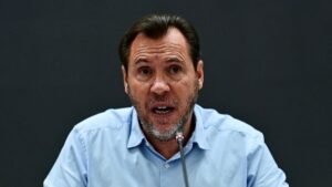 Spanish minister refuses to resign over second major train crash on his watch