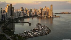 Strong earthquake shakes Panama, prompting tsunami alert