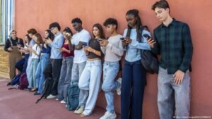 Can we live without smartphones?