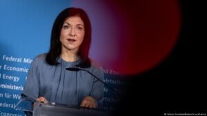 Germany news: Left Party sues economy minister at top court