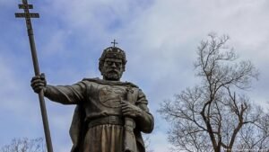 Following decades of negotiations, Greece returns remains of Czar Samuel to Bulgaria