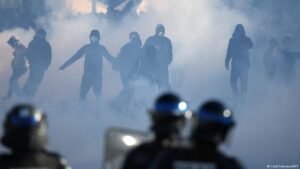 France suspends use of stun grenades against protesters