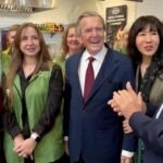 Gerhard Schröder visits latest Russian employer, Hyperglobus