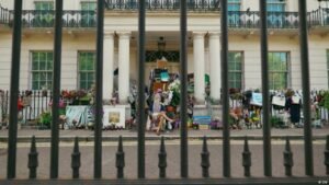 Living off-grid in one of London’s richest suburbs