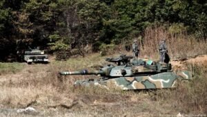 South Korea proposes military talks with North amid border tensions