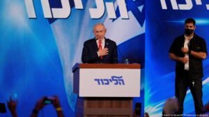 Israel elections: Netanyahu bloc ahead but short of majority