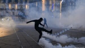 France protests: Clashes reported as 320,000 take to the streets