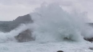 Taiwan shuts down ahead of Typhoon Champi, hundreds of flights cancelled