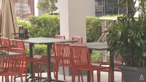 Haze takes toll on alfresco dining, buskers as foot traffic and earnings fall